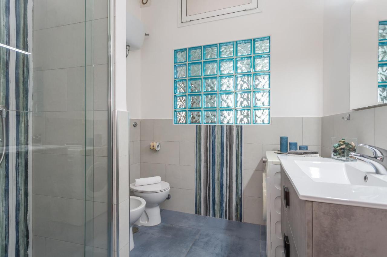 Modern 2bdr Vibrant Prati Neighborhood Appartamento Roma